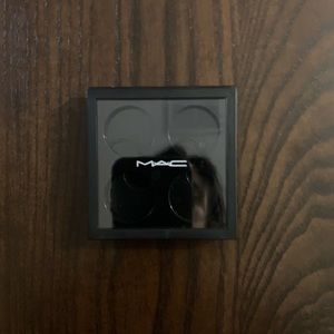 MAC Cosmetics Pro Colour X4 Compact